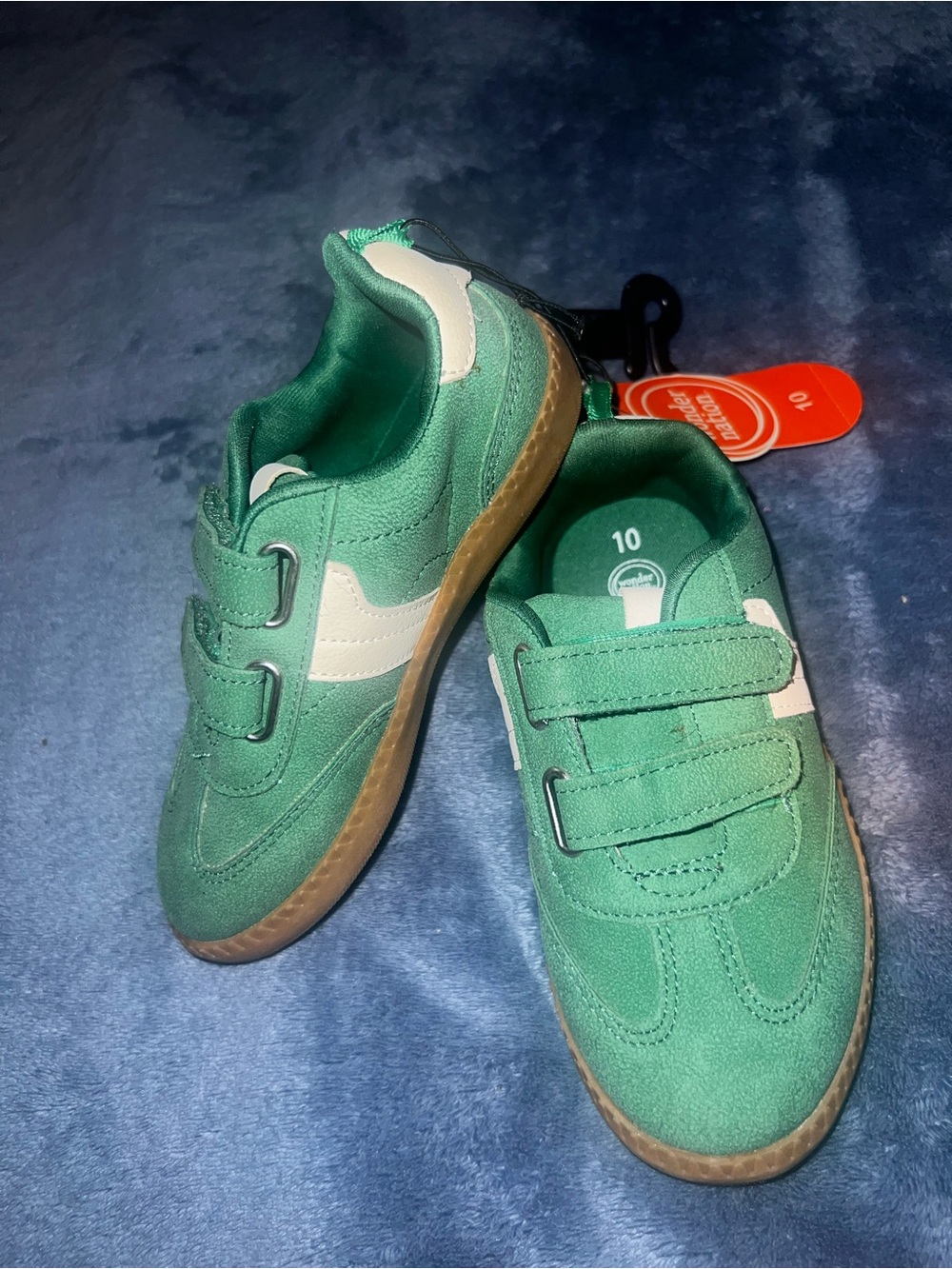 wonder nation Green Sneakers with White Side Stripe